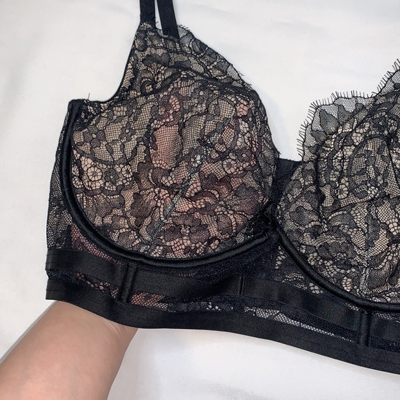 NWOT Victoria’s Secret Very Sexy Unlined Demi Lace Corset Top Sz 36DD - Picture 2 of 3